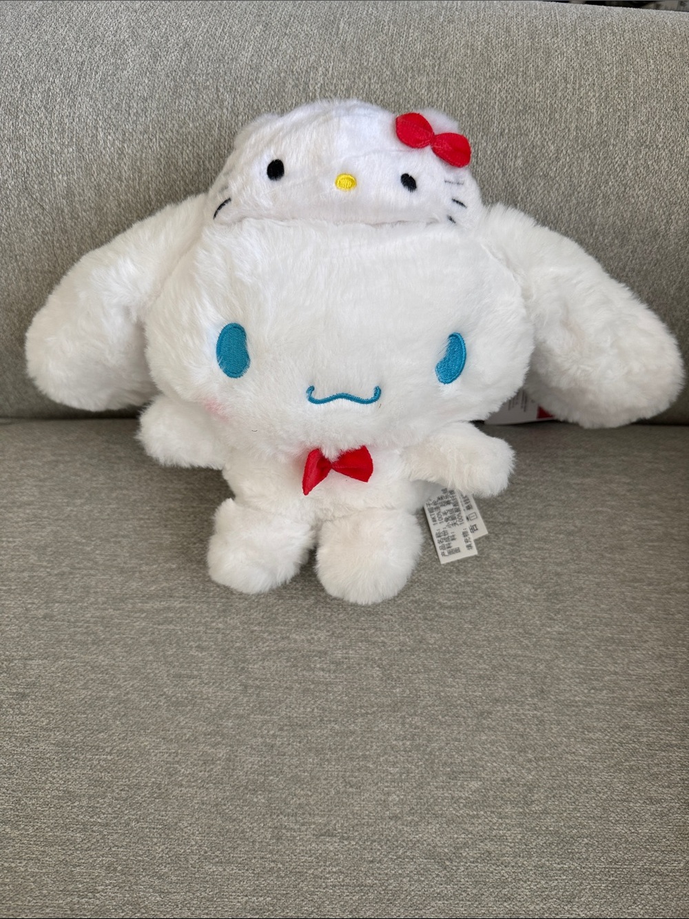 Sanrio Cinnamoroll 50th Party Time "Hello Kitty" Plush Keychain Japan Imported